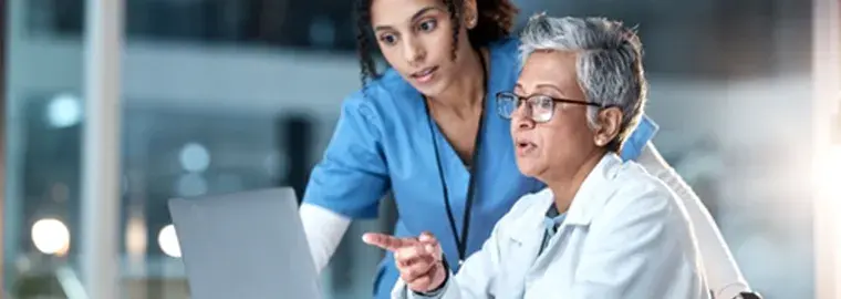 box-two-female-doctors.webp