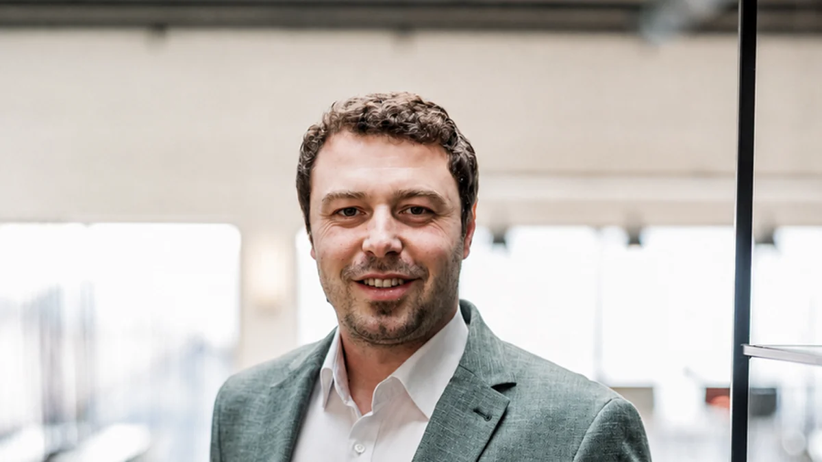 160 Mitarbeitende, eine Plattform: Wie Alphatec Schaltschranksysteme mit dem KenCube Intranet seinen digitalen Arbeitsplatz gebaut hat